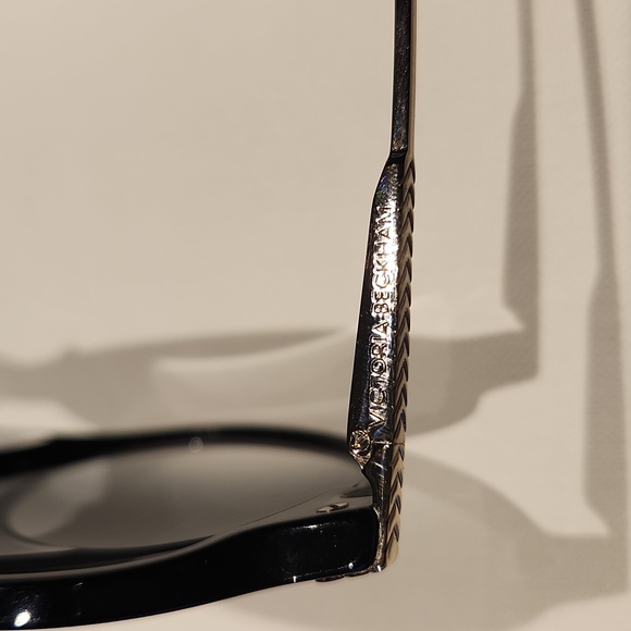 Victoria Beckham Sunglasses Black Round Designer Eyewear - Picture 4 of 8